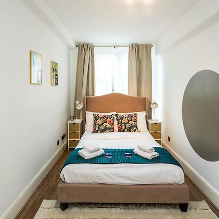 לונדון Charming Spacious 2Br Flat Near Station Plus Parking מראה חיצוני תמונה